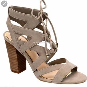Michael Shannon Simone Sandal